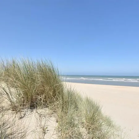 Charming Apartment Near Beach De Panne